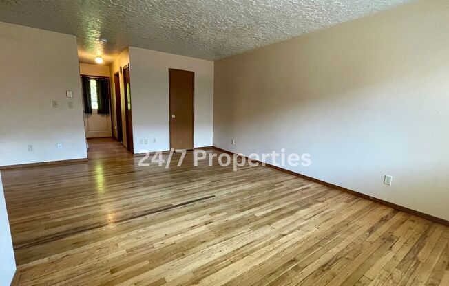 1BD I 1BA Apartment - Downtown Sellwood