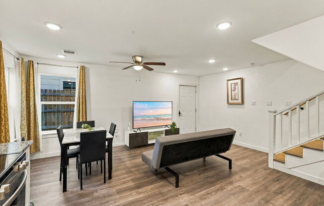 3 beds, 2 baths, 1,445 sqft, $1,725, Unit B