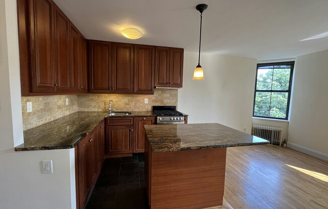 1 bed, 1 bath, $3,750, Unit 6D