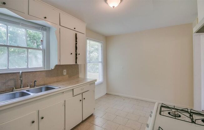 3 beds, 1 bath, $1,449