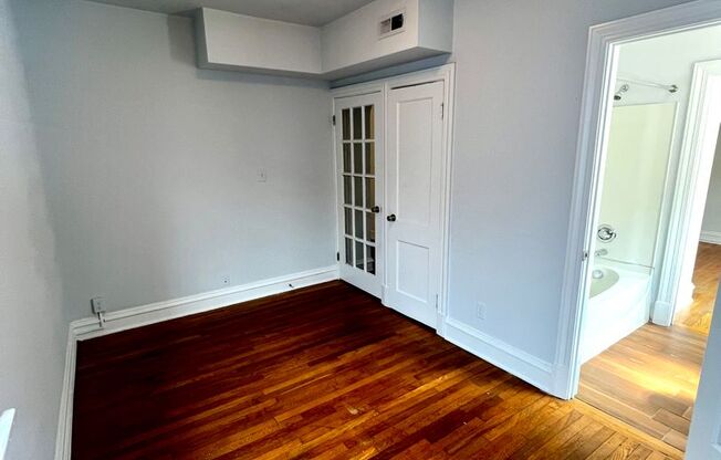 2 beds, 1 bath, $1,420, Unit Apt. 304