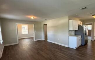 3 beds, 2 baths, $1,750