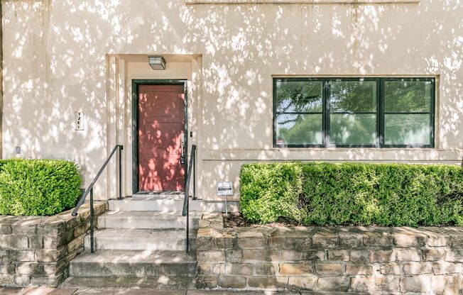 Luxury 3-Bed, 3.5-Bath, 3-Story Townhome with Rooftop Deck in Magnolia Green