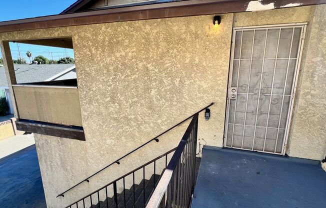 B- 6-Unit  9532-9536 1/2 Cedar Street.