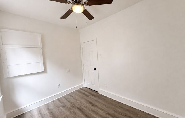 2 beds, 1 bath, $1,250, Unit #2