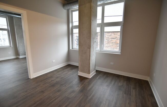 2 beds, 2 baths, 976 sqft, $4,275, Unit 3833-722