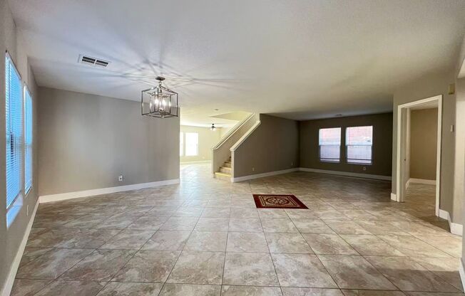 5 beds, 3 baths, $2,400