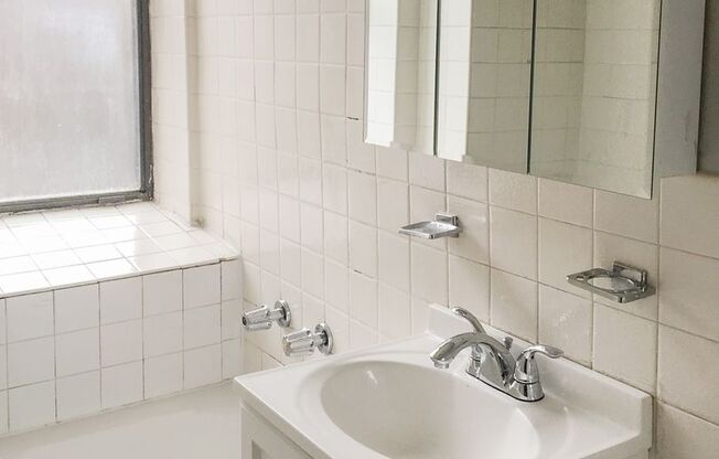 Studio, 1 bath, 423 sqft, $1,525, Unit 540-9D