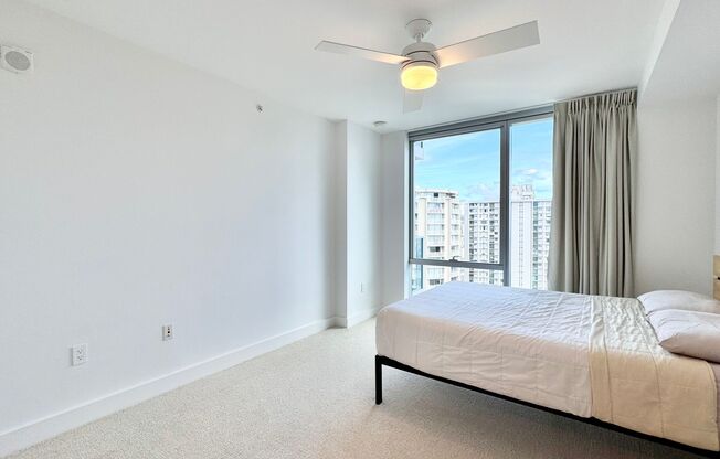 1 bed, 1 bath, $3,300