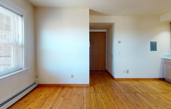10 LANGDON ST
