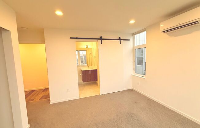 2 beds, 2 baths, $2,895, Unit UNIT D