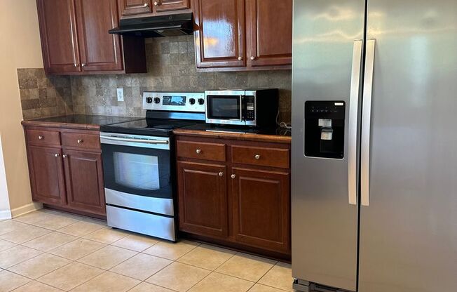 4 bedroom 2 and 1 half bath 2 story home in Flat Shoals Manor