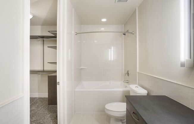 2 beds, 2.5 baths, 2,171 sqft, $9,728, Unit 1910