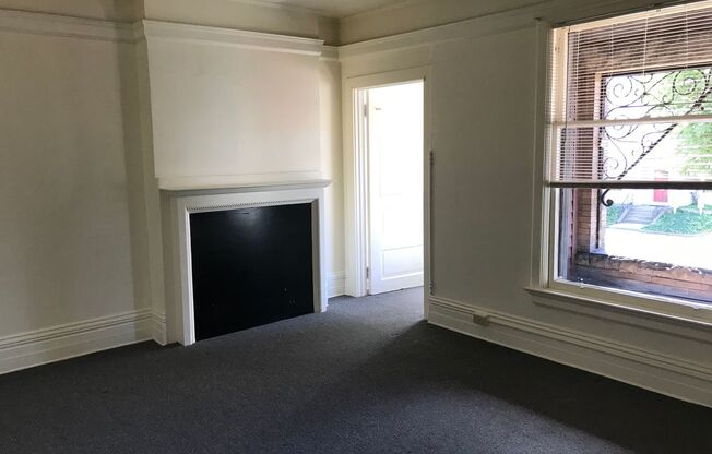 1 bed, 1 bath, $725, Unit 2W - 1