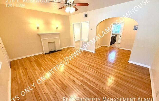 218 E ROSEWOOD AVE
