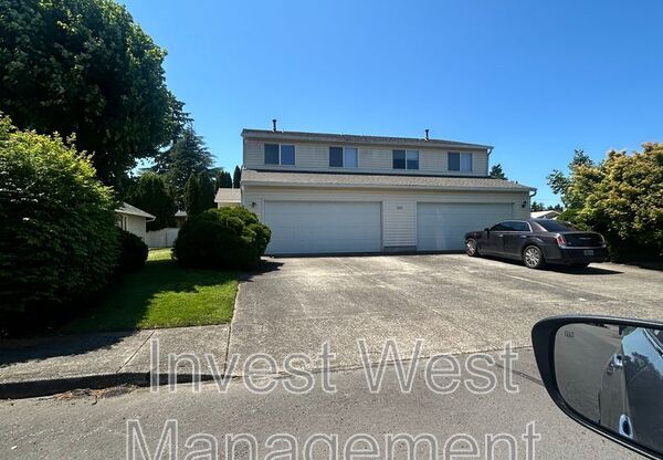 808 NE 163 AVE