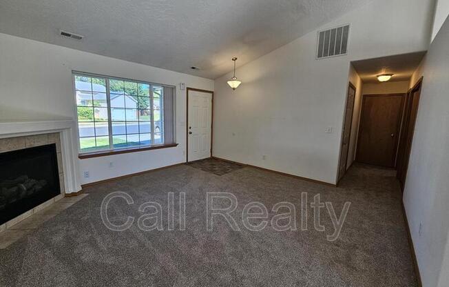 826 N FOX RDG RD