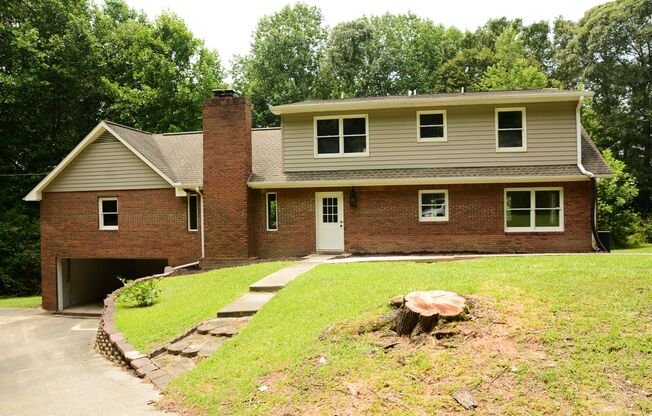 3 Bed, 2 Bath Home in Flowery Branch, GA