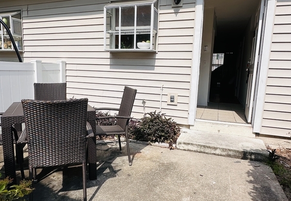111 E 1 ST