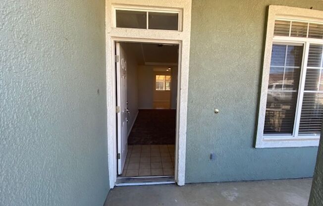 3 beds, 2 baths, $2,450