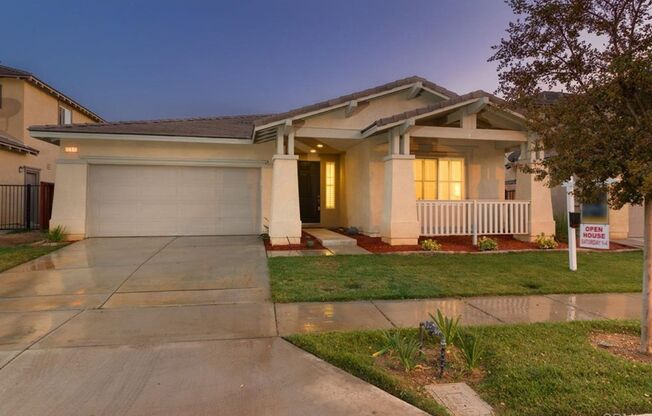 A beautiful House 3 bd/ 3 full ba in Escondido