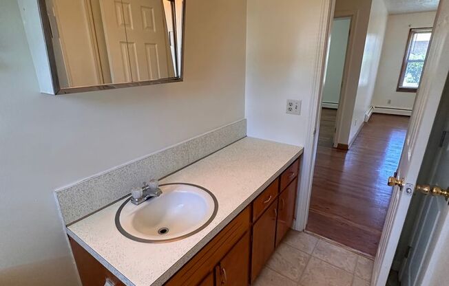 2 beds, 1 bath, 903 sqft, $1,210, Unit E-8