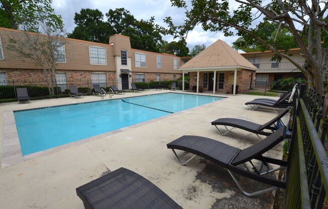 Bienville Towers Condo near 1-10 & College; newly renovated 1 bedroom, 1 bath condo