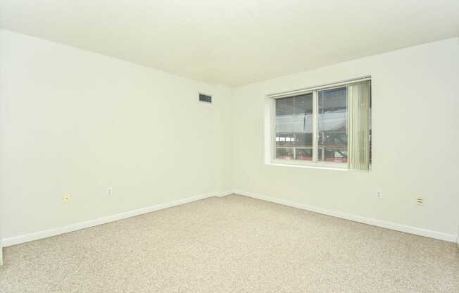 2 beds, 2 baths, 1,049 sqft, $4,300, Unit 824