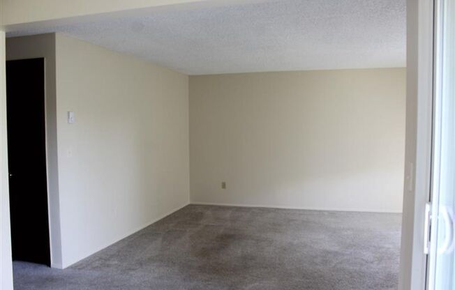 Burien Crest Apartments- 1- & 2-Bedroom Apartment Homes!