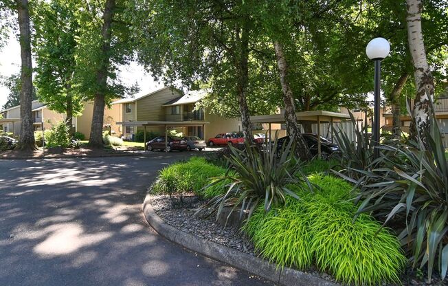 2 beds, 1.5 baths, 998 sqft, $1,690, Unit 0111