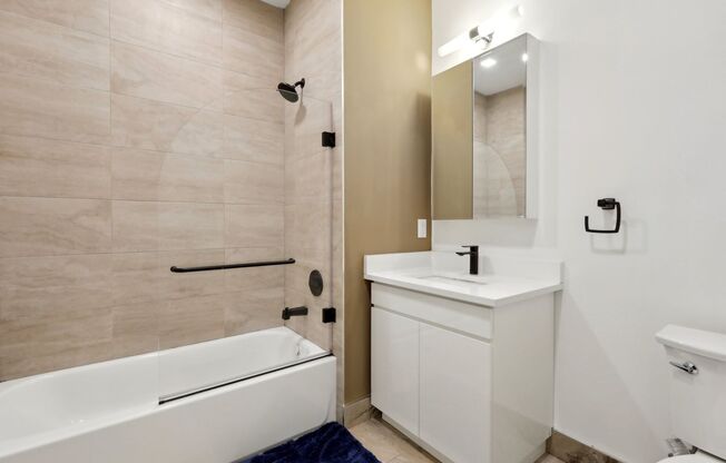 2 beds, 2 baths, 984 sqft, $2,850, Unit 203