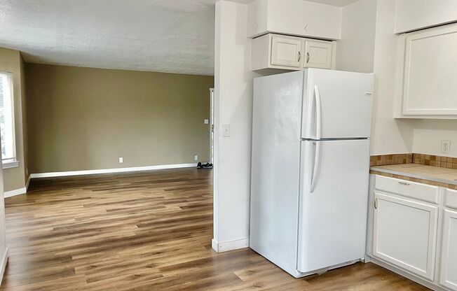 2 beds, 1 bath, $1,875, Unit # 3