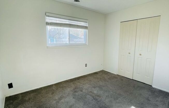 3 beds, 1 bath, $1,200