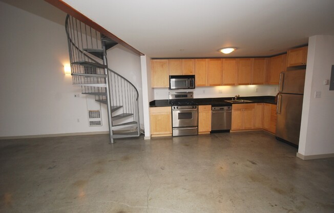 1 bed, 1.5 baths, 1,004 sqft, $3,400, Unit 124