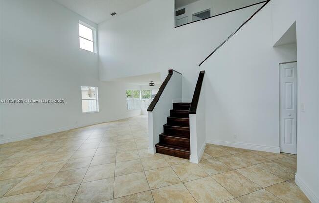 1127 SW 104 WAY