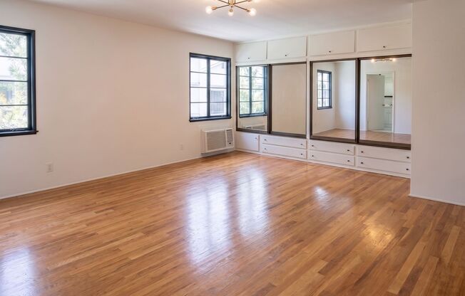 1436-1450 Laurel Ave. Los Angeles, CA 90046