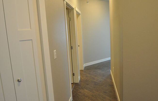 3 beds, 2 baths, $1,925, Unit 118