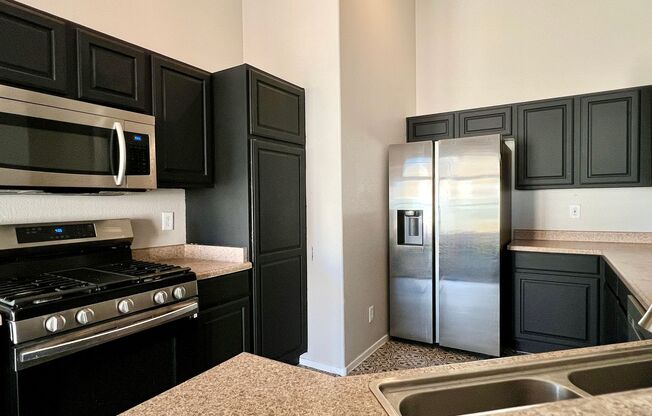 Modern Townhome in Old Vegas Ranch