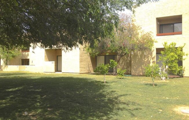 Charming 2 bedroom 1.5 bath townhome with large private patio!