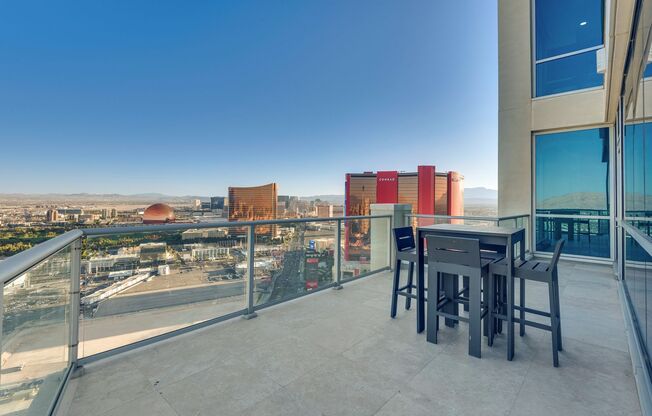 3 beds, 5 baths, $18,975, Unit # 4305