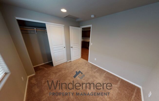 3 beds, 2 baths, 1,064 sqft, $1,695, Unit chin294-1