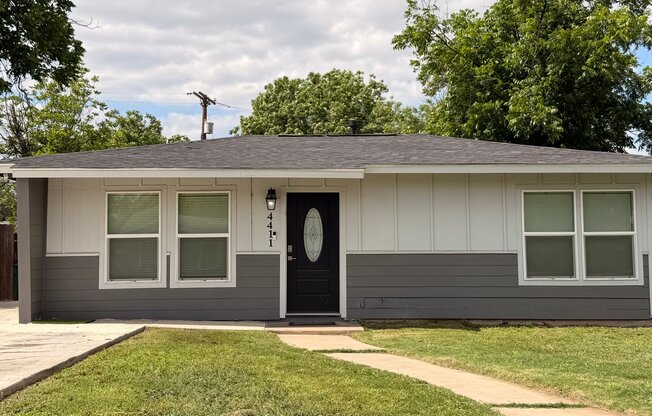 4411 LARK