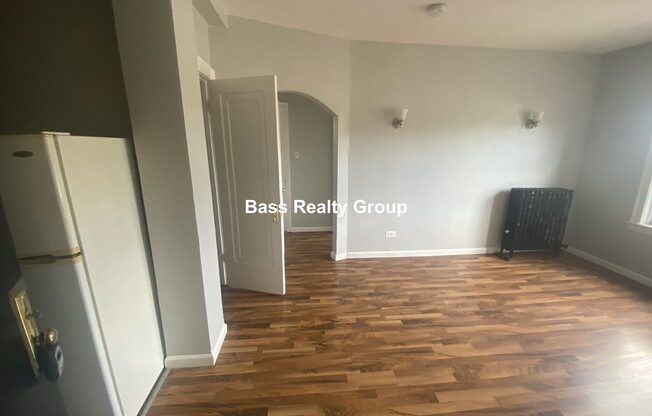 1722 W ESTES