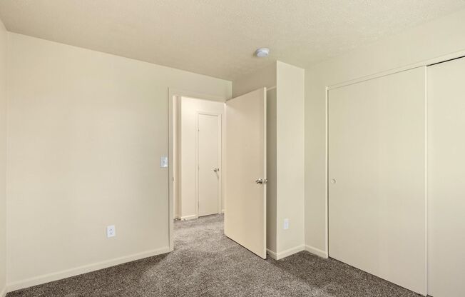 2 beds, 1 bath, $1,055