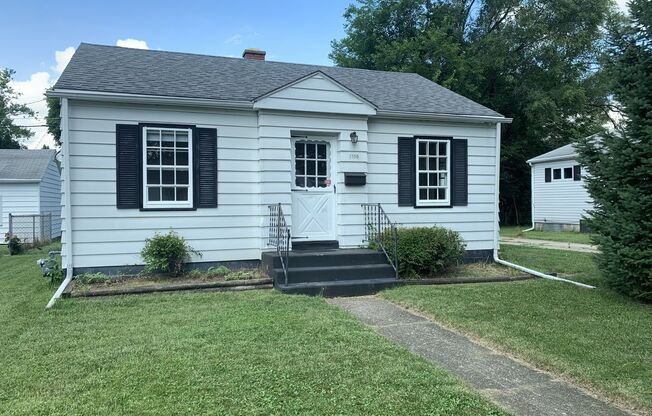 Cute 2 Bedroom on Beloit's East Side!