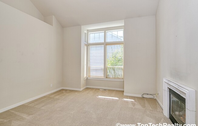 Delightful 3 Bed | 2.5 Bath Townhome | Beaverton | Minutes to Shopping, Dining & Parks | Prime Location