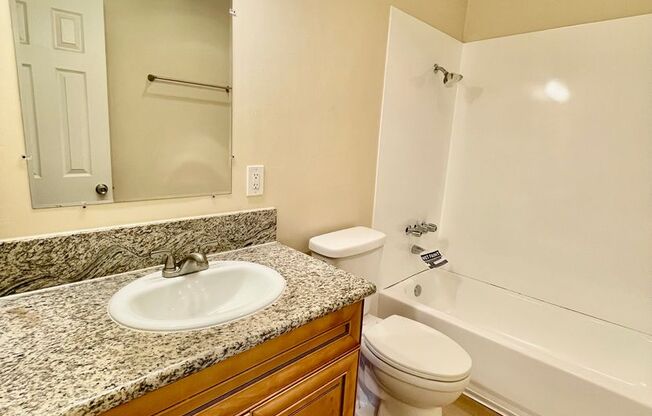 Studio, 1 bath, 375 sqft, $1,595, Unit 119