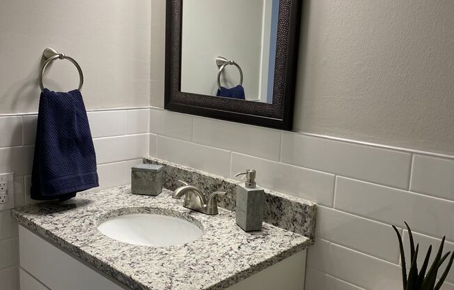 1 bed, 1 bath, 700 sqft, $1,325, Unit 1930112