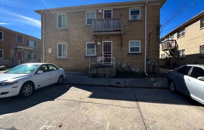 2 beds, 1 bath, $999, Unit 7230-App 5