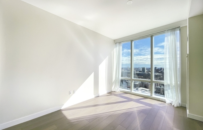 1 bed, 1 bath, 658 sqft, $5,000, Unit 21F